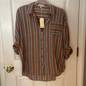 NWT Love Notes blouse casual chic.  Gorgeous!  Great gift idea